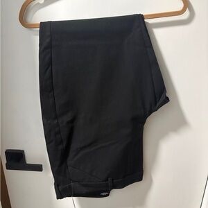 Old Navy Black Pixie Skinny